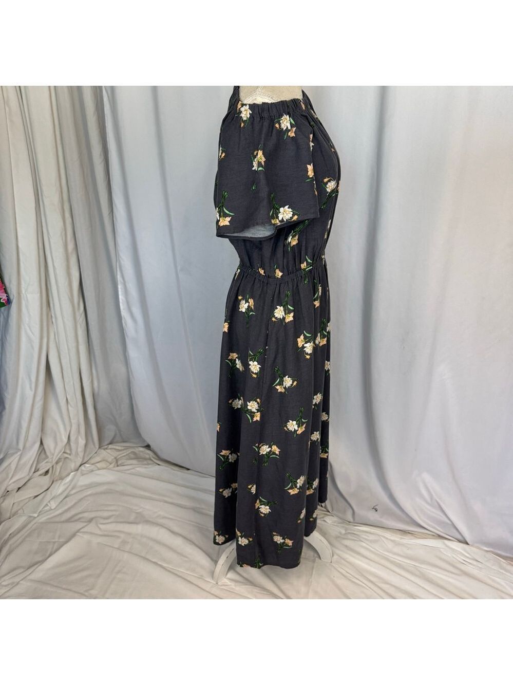 Loft Dress Midi Women's M Gray Floral Stretch Waist Neck Flutter Sleeves - Picture 4 of 15